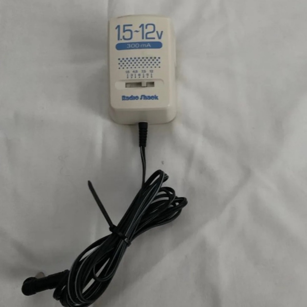 Radio Shack AC to DC Adapter Charger No. 273-1662